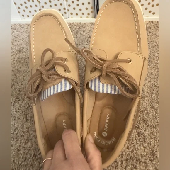 Brand new, hard to find Sperrys in Whalefish - size 7.5 - Picture 4 of 6
